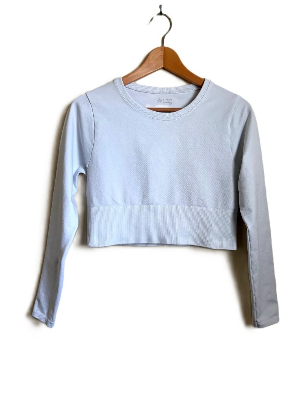 Offline by Aerie Seamless Cropped Long Sleeve Top Medium Ivory Stretch Athleisur